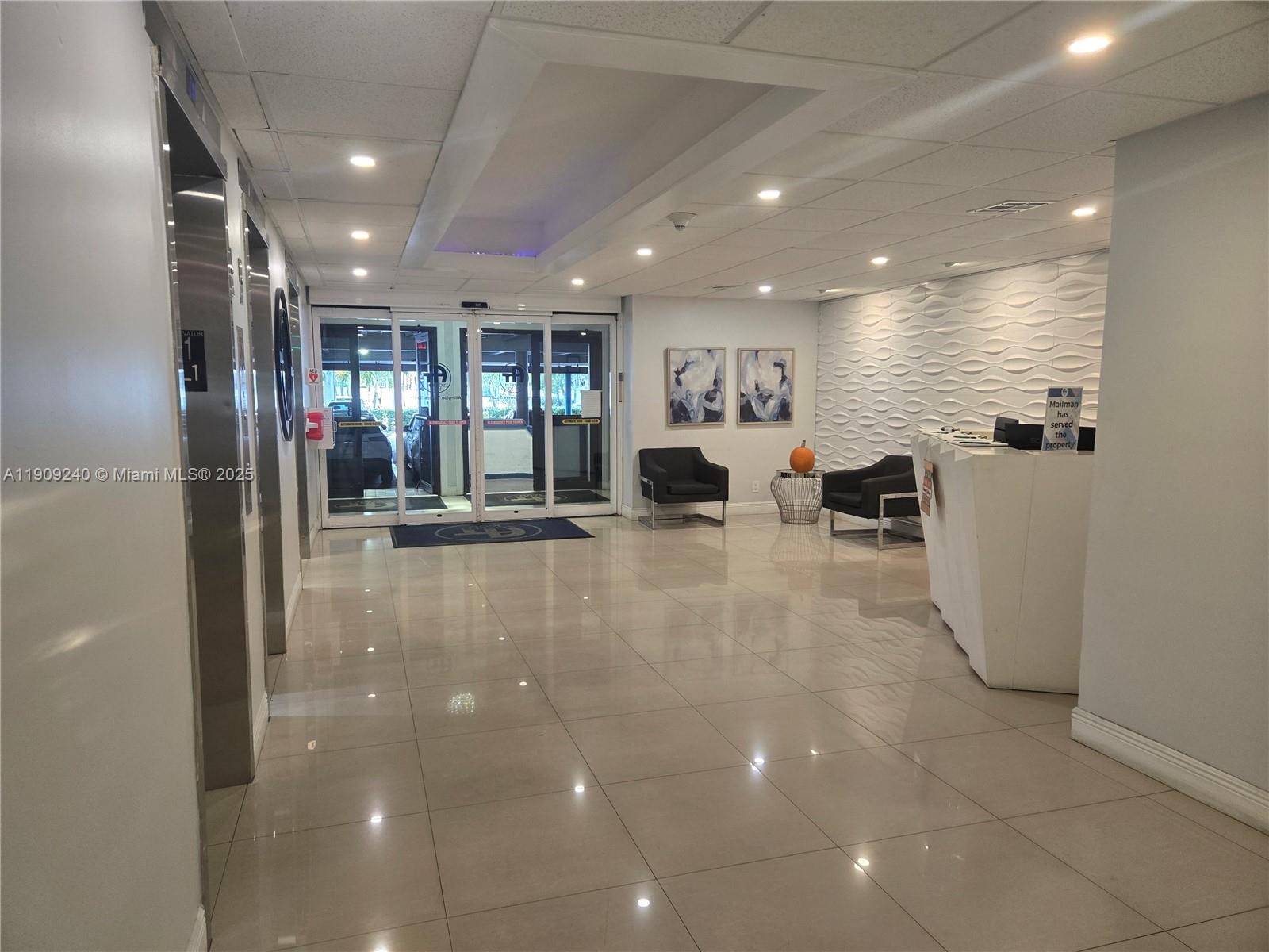 ALLINGTON TOWERS CONDO - Residential Lease