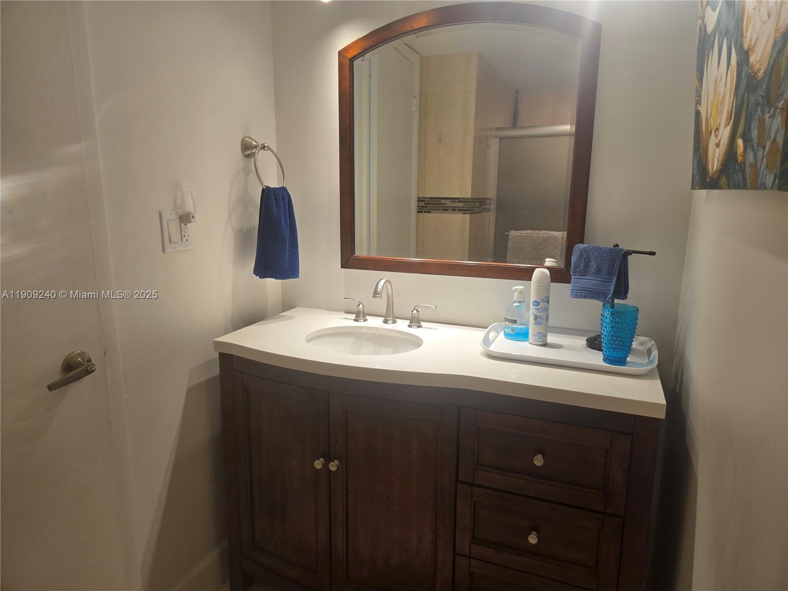 ALLINGTON TOWERS CONDO - Residential Lease