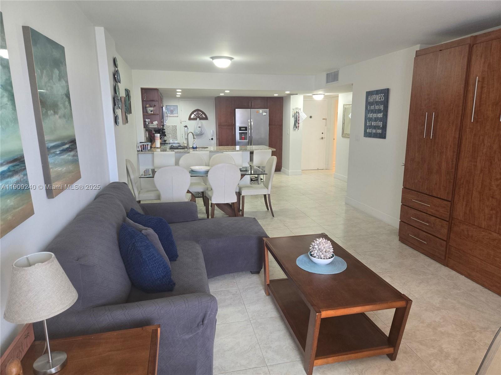 ALLINGTON TOWERS CONDO - Residential Lease