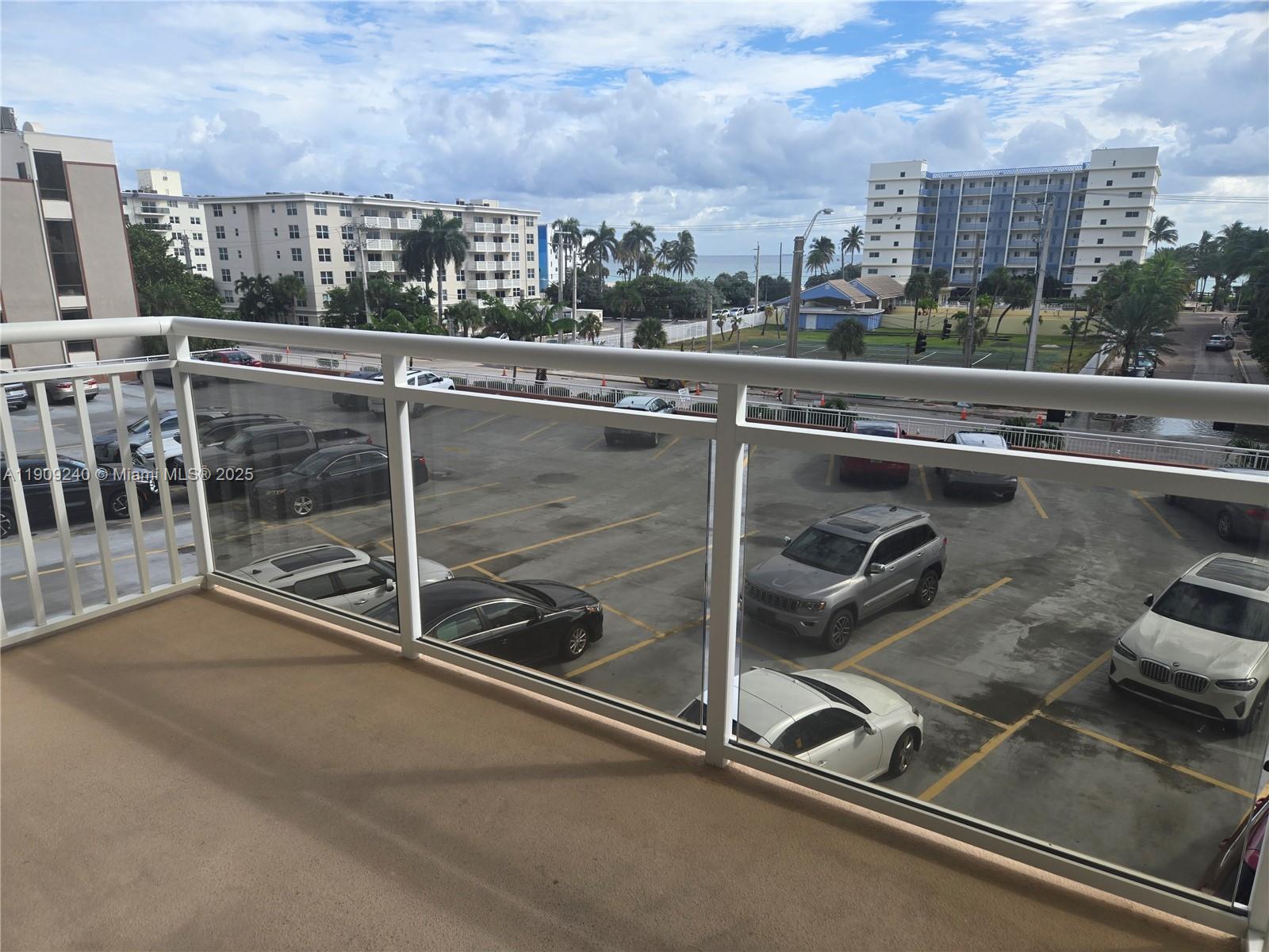 ALLINGTON TOWERS CONDO - Residential Lease