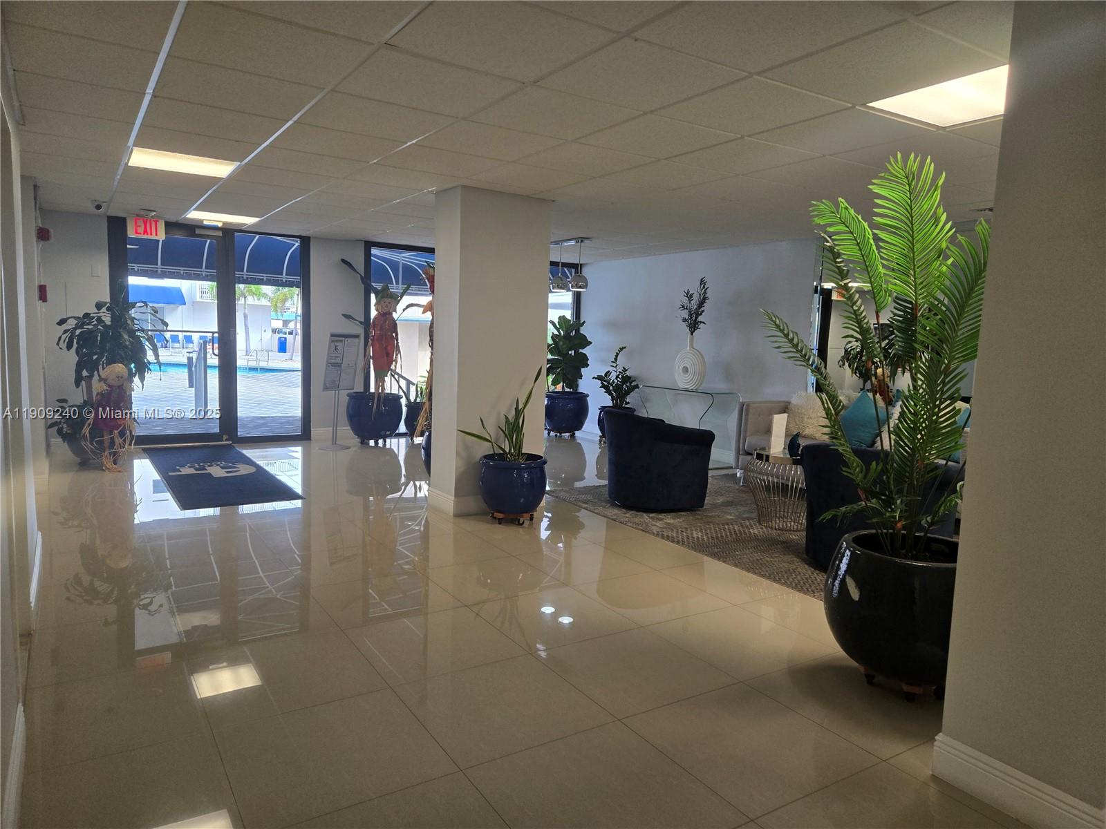 ALLINGTON TOWERS CONDO - Residential Lease