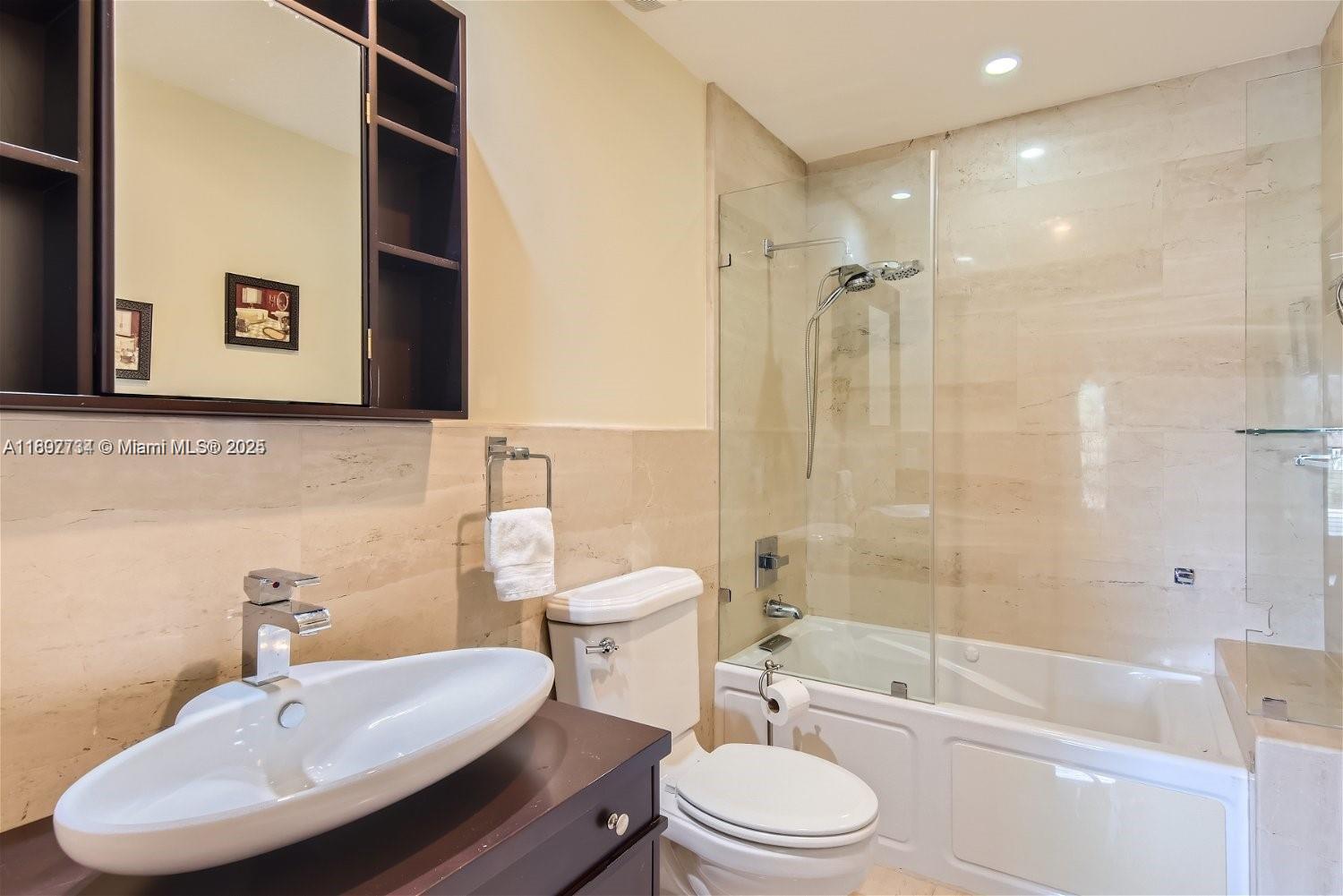 EASTERN SHORES GARDEN APT - Residential Lease