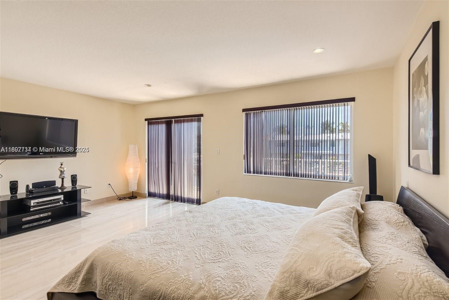 EASTERN SHORES GARDEN APT - Residential Lease