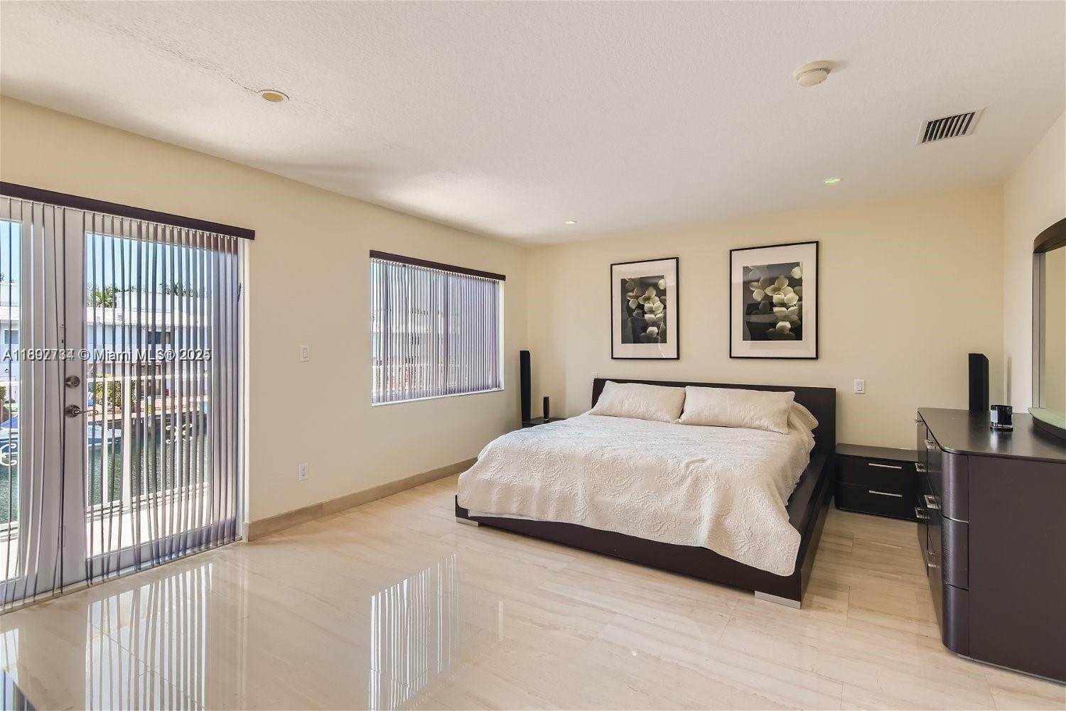 EASTERN SHORES GARDEN APT - Residential Lease