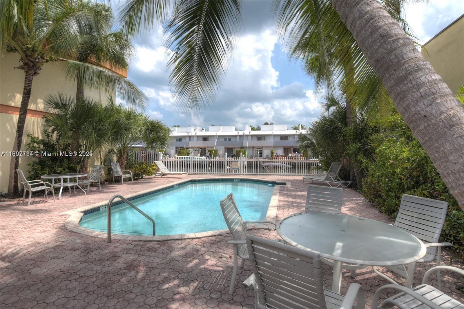 EASTERN SHORES GARDEN APT - Residential Lease