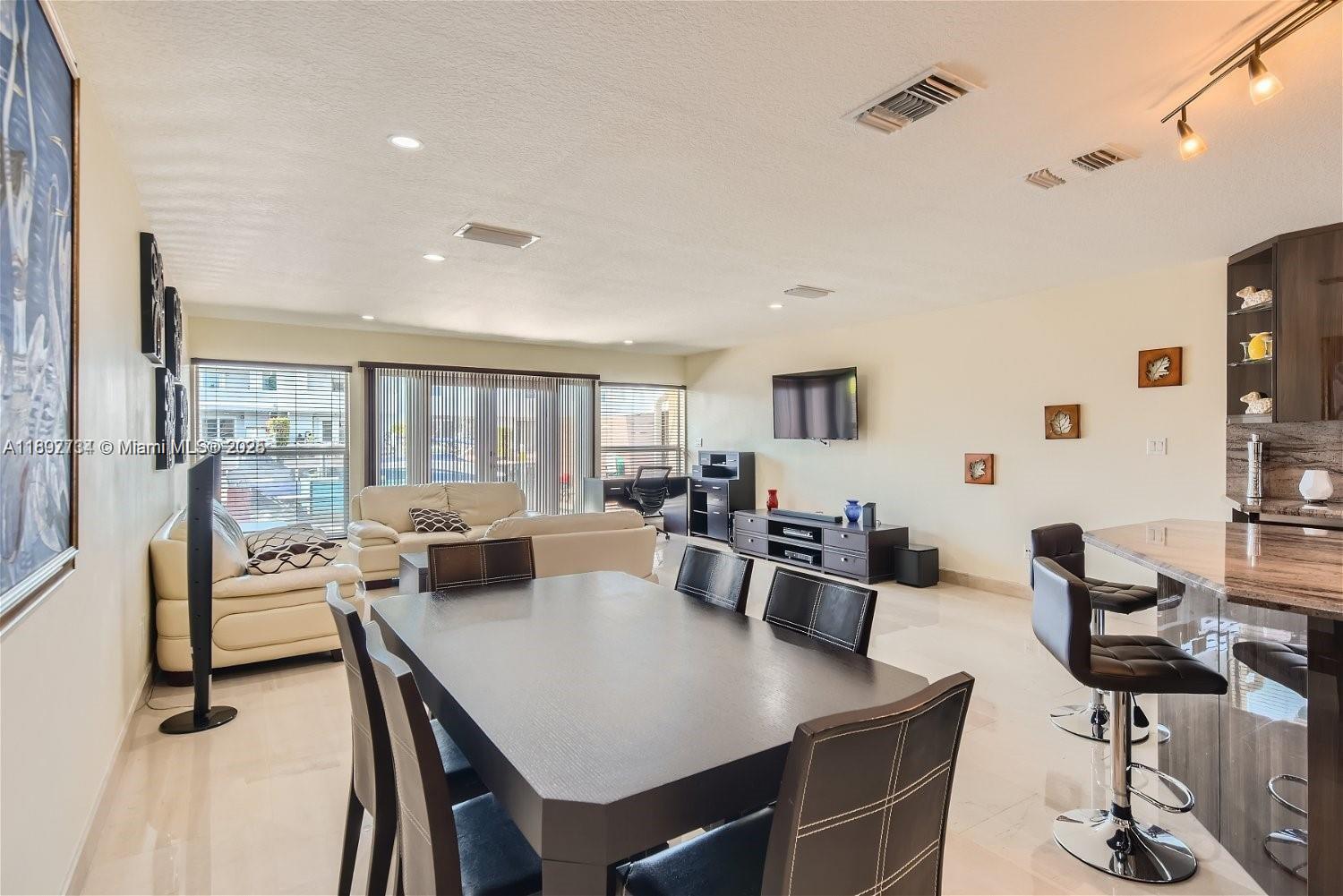 EASTERN SHORES GARDEN APT - Residential Lease