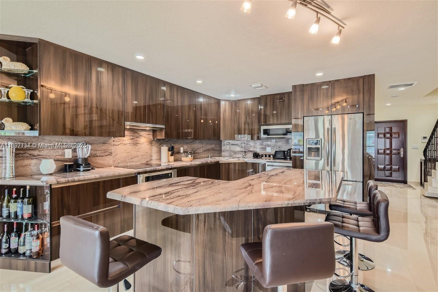 EASTERN SHORES GARDEN APT - Residential Lease