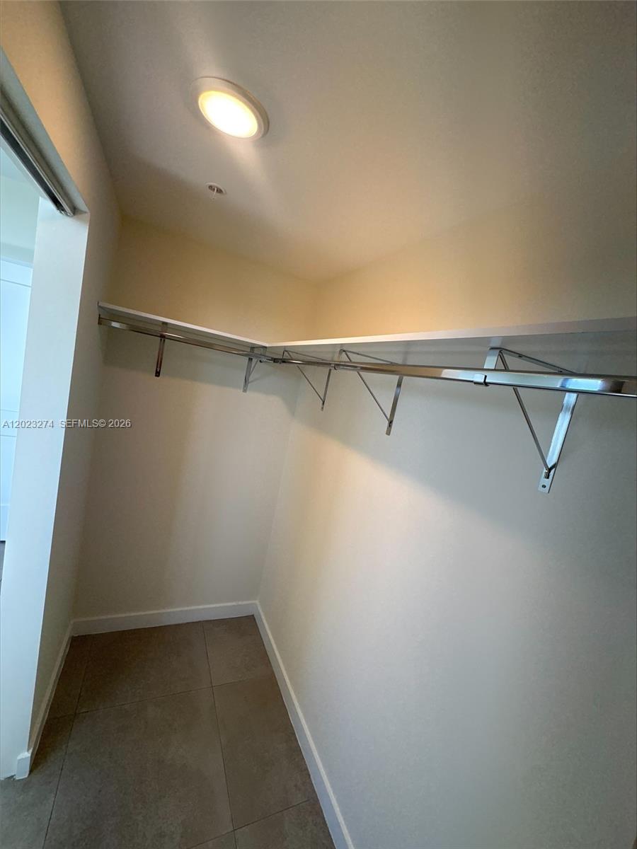 16395 Biscayne Blvd 1310