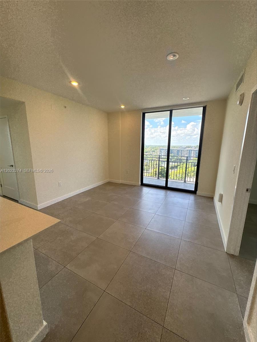 16395 Biscayne Blvd 1310
