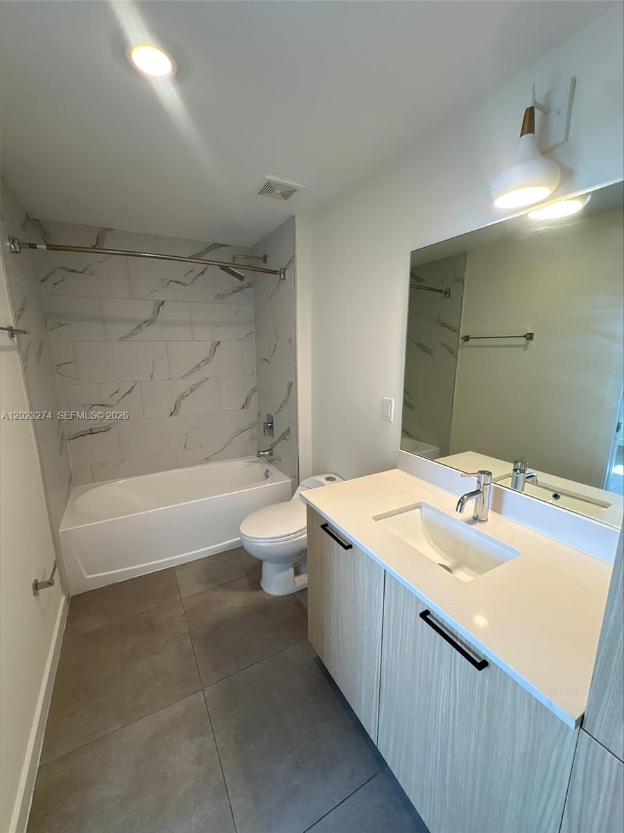 16395 Biscayne Blvd 1310
