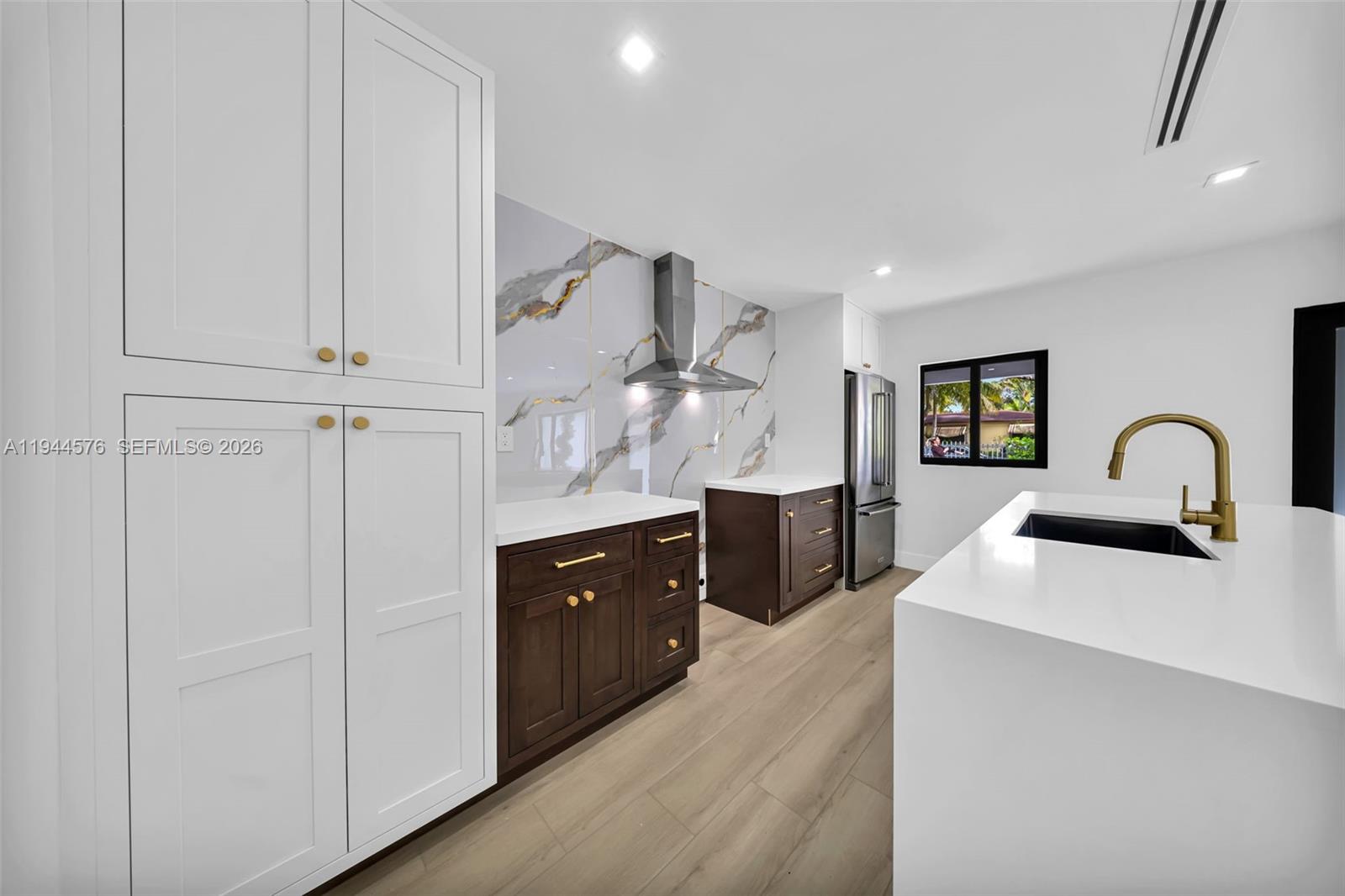 ELBARODA GROVE - Residential