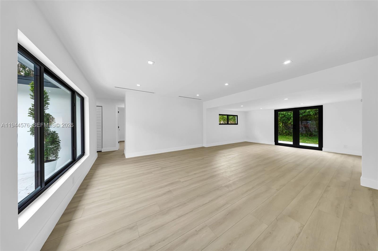 ELBARODA GROVE - Residential