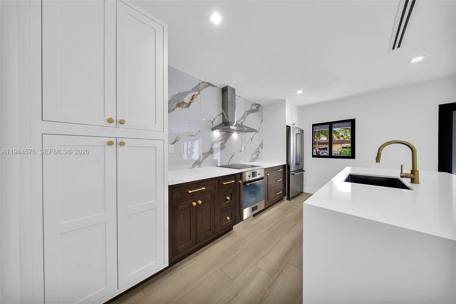 ELBARODA GROVE - Residential