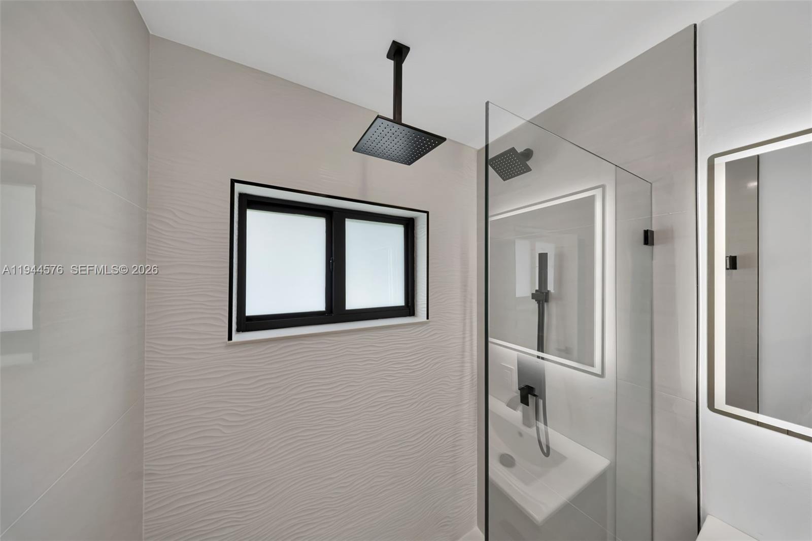 ELBARODA GROVE - Residential