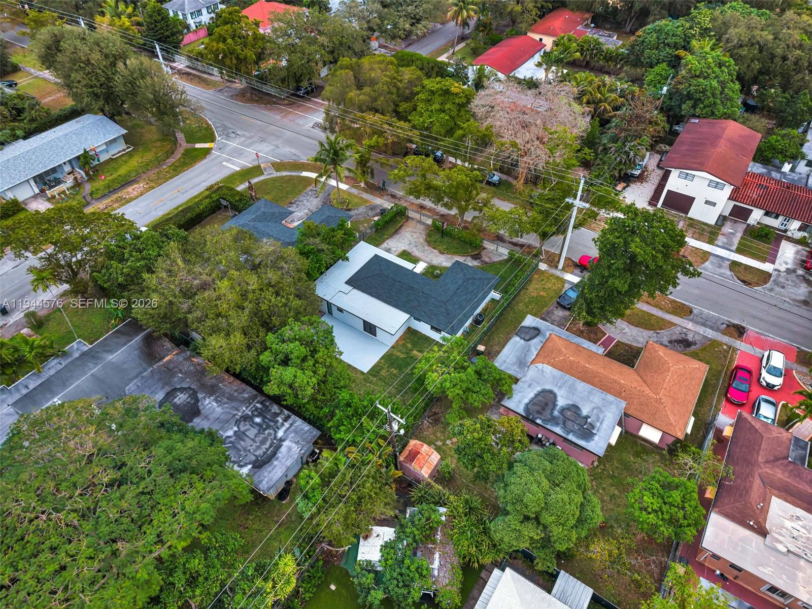 ELBARODA GROVE - Residential