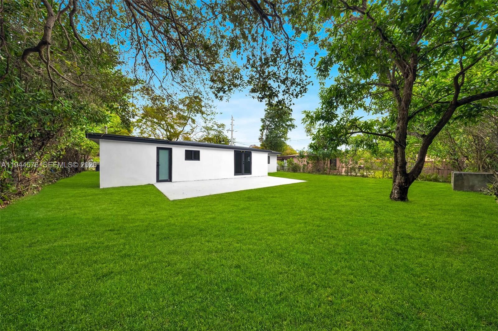 ELBARODA GROVE - Residential