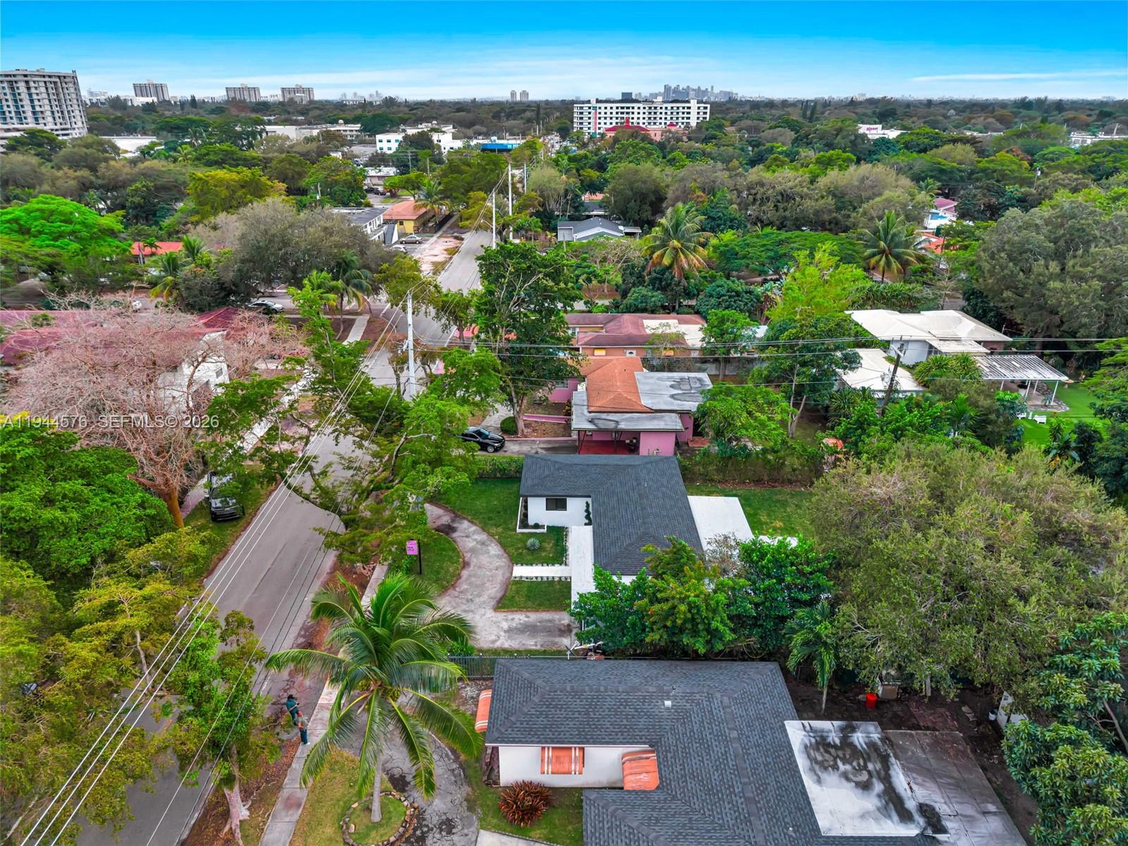 ELBARODA GROVE - Residential