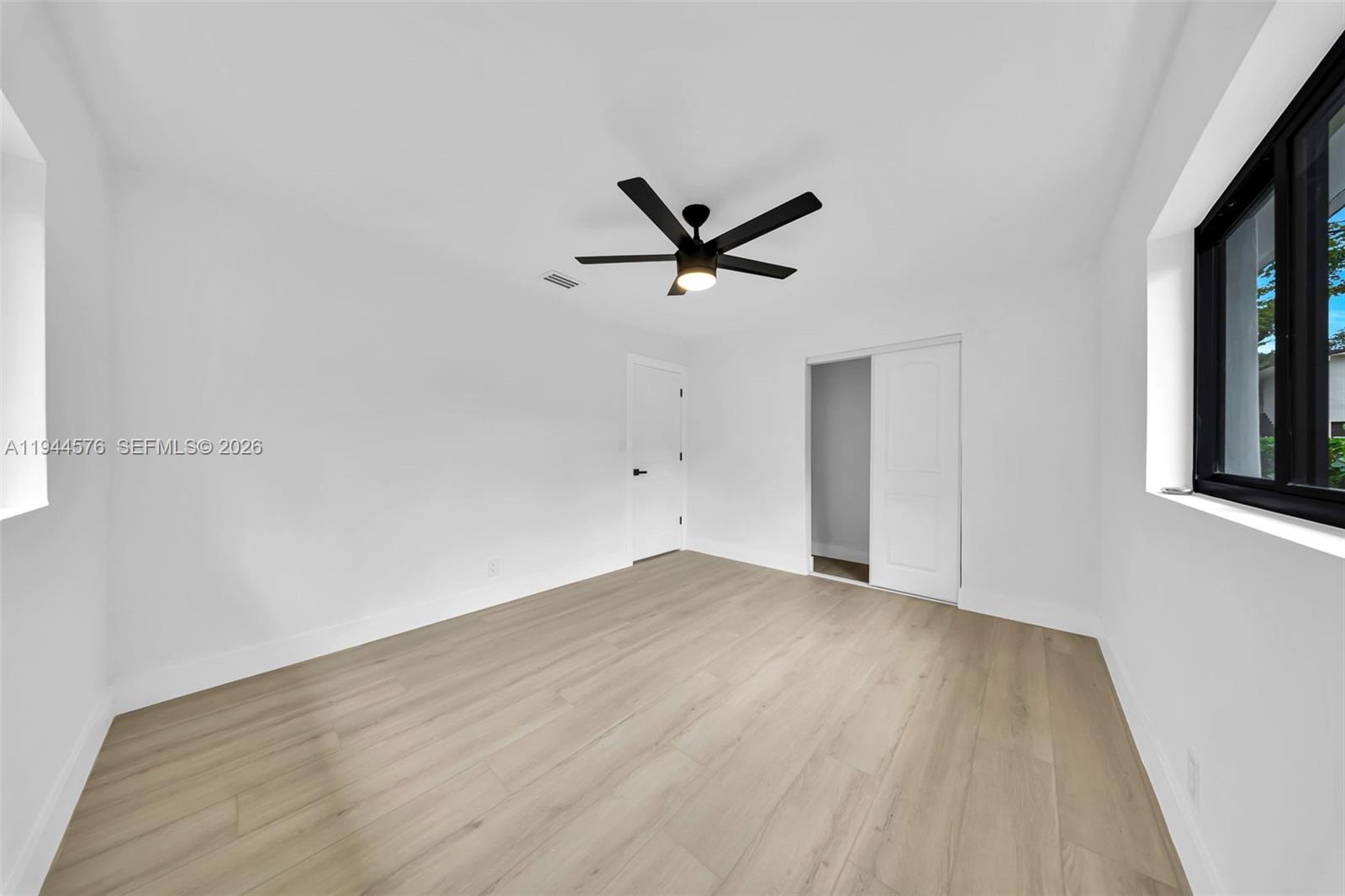 ELBARODA GROVE - Residential