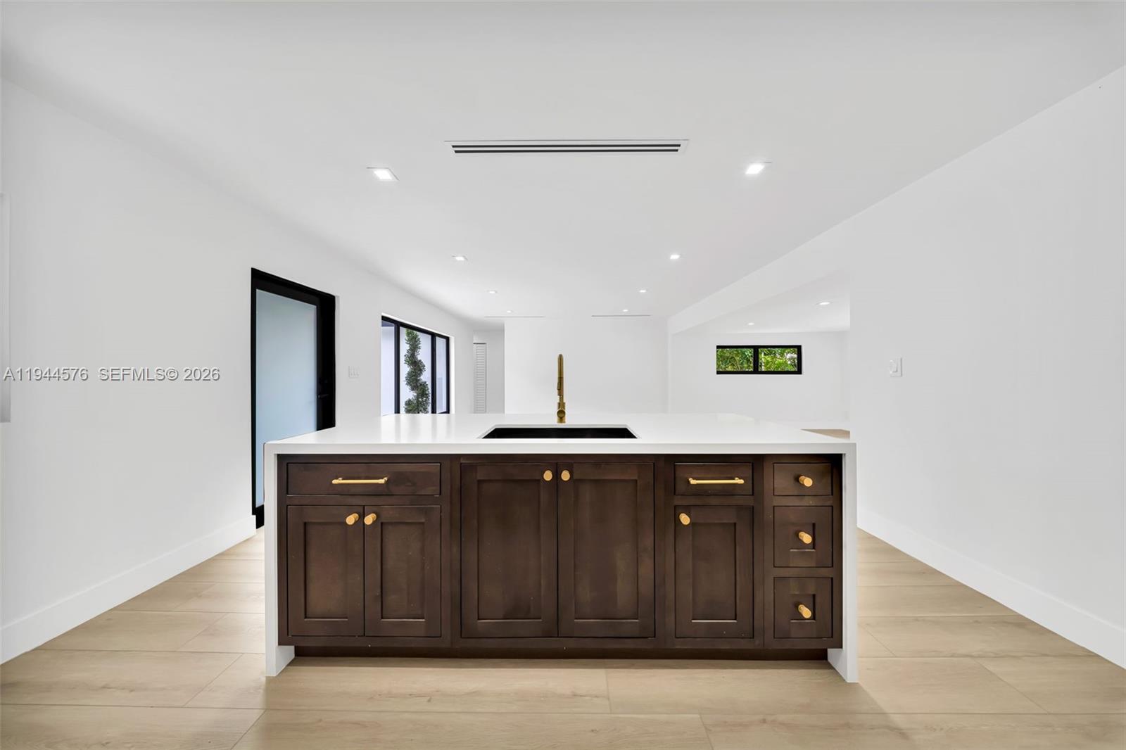 ELBARODA GROVE - Residential