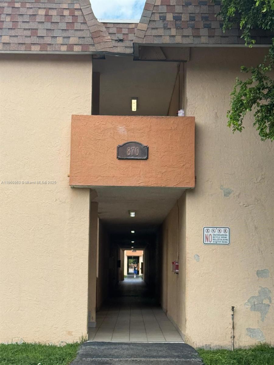 UNIVERSITY TRAIL CONDO - Residential