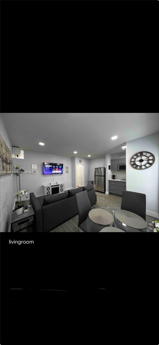 WATERWAYS CONDO - Residential