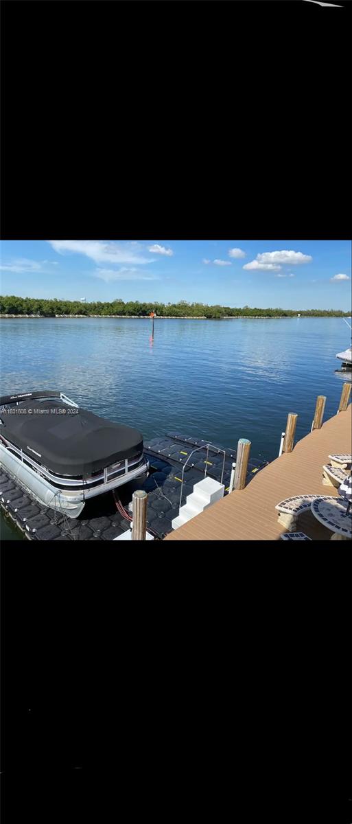 WATERWAYS CONDO - Residential