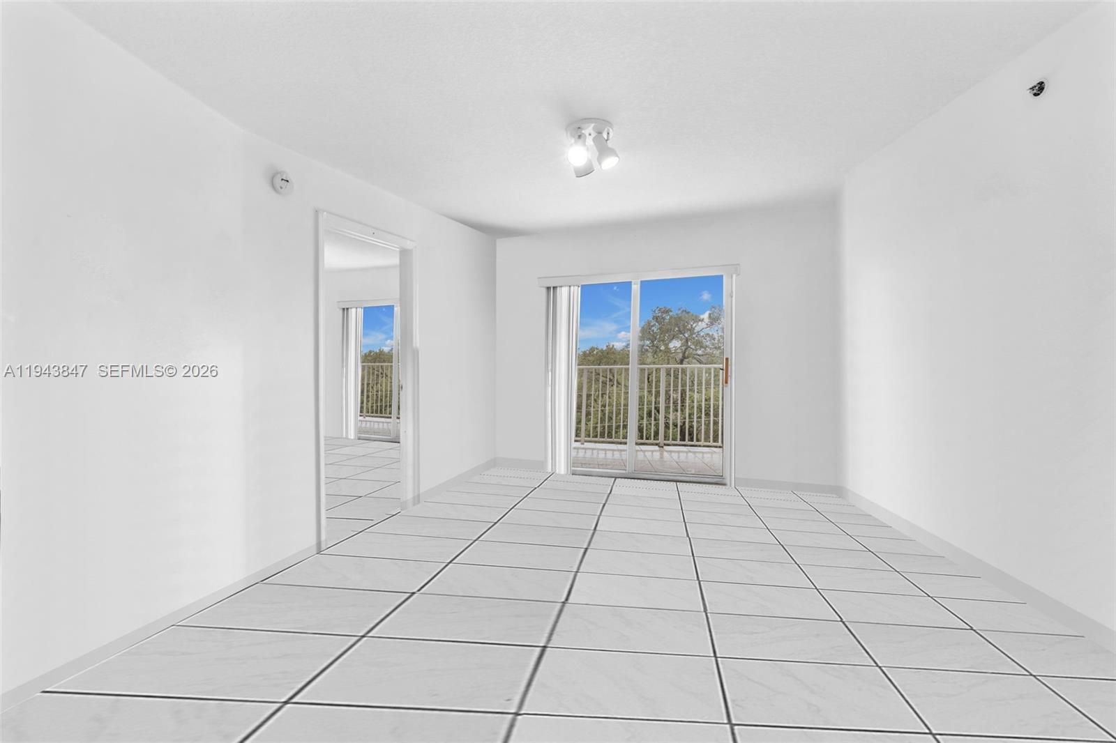 2475 NW 16th St Rd 601