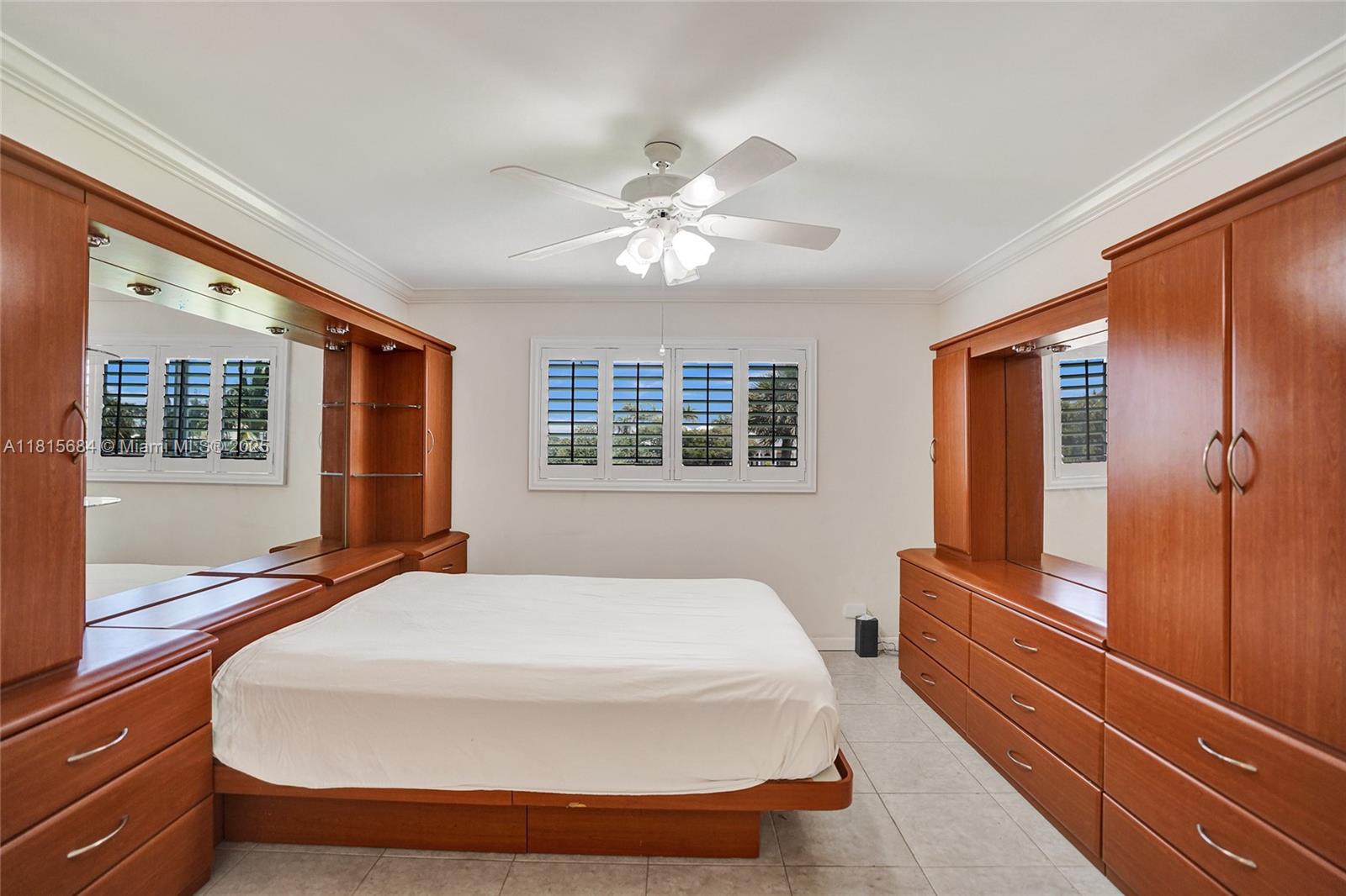 COLONIAL CLUB CONDO SEC 1 - Residential