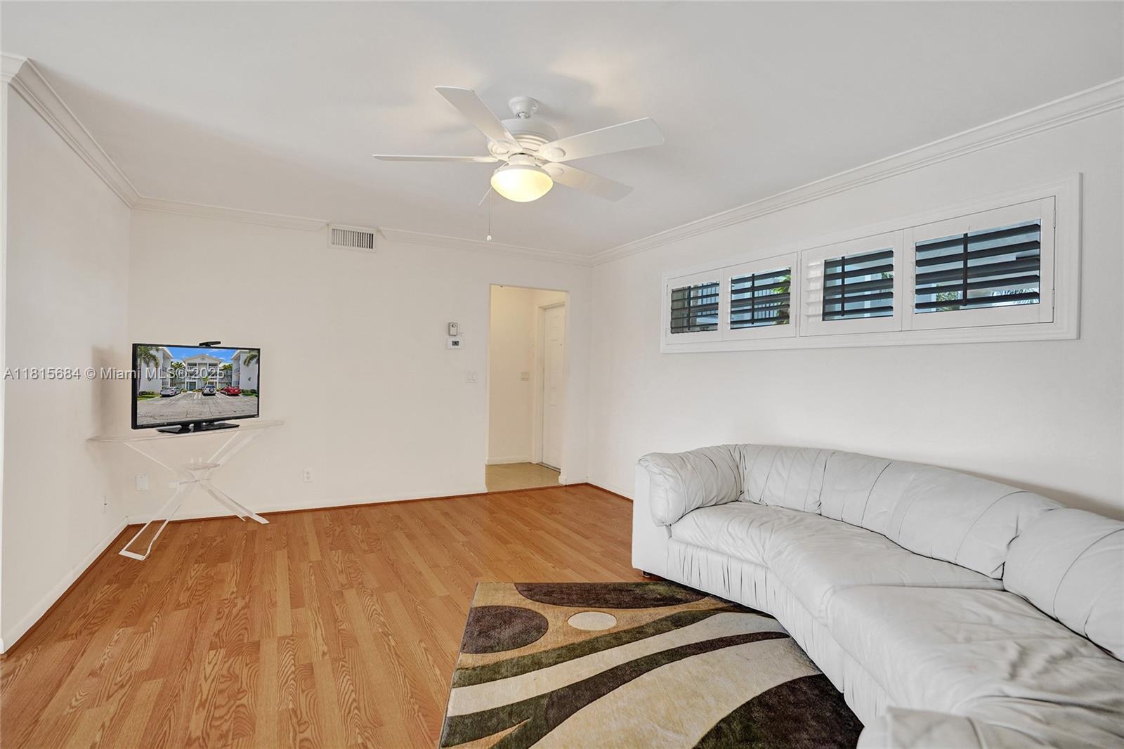 COLONIAL CLUB CONDO SEC 1 - Residential