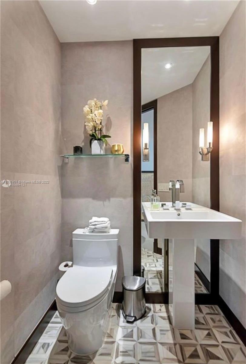 AVENTURA LAKES - PHASE II - Residential