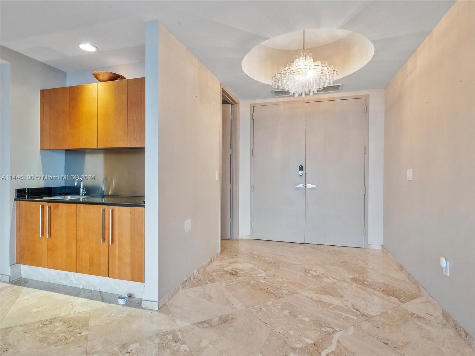 TRUMP PALACE CONDO - Residential