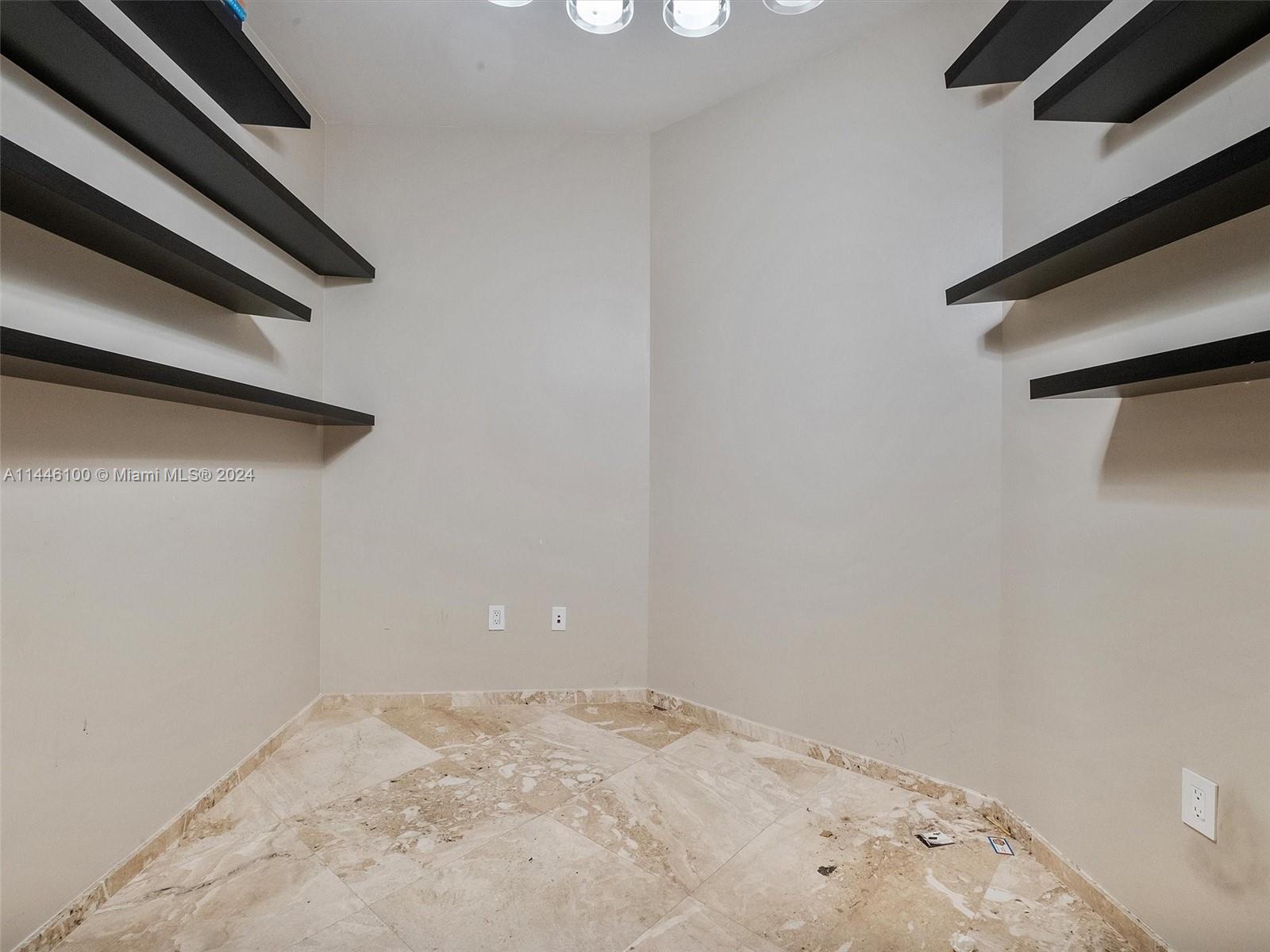 TRUMP PALACE CONDO - Residential