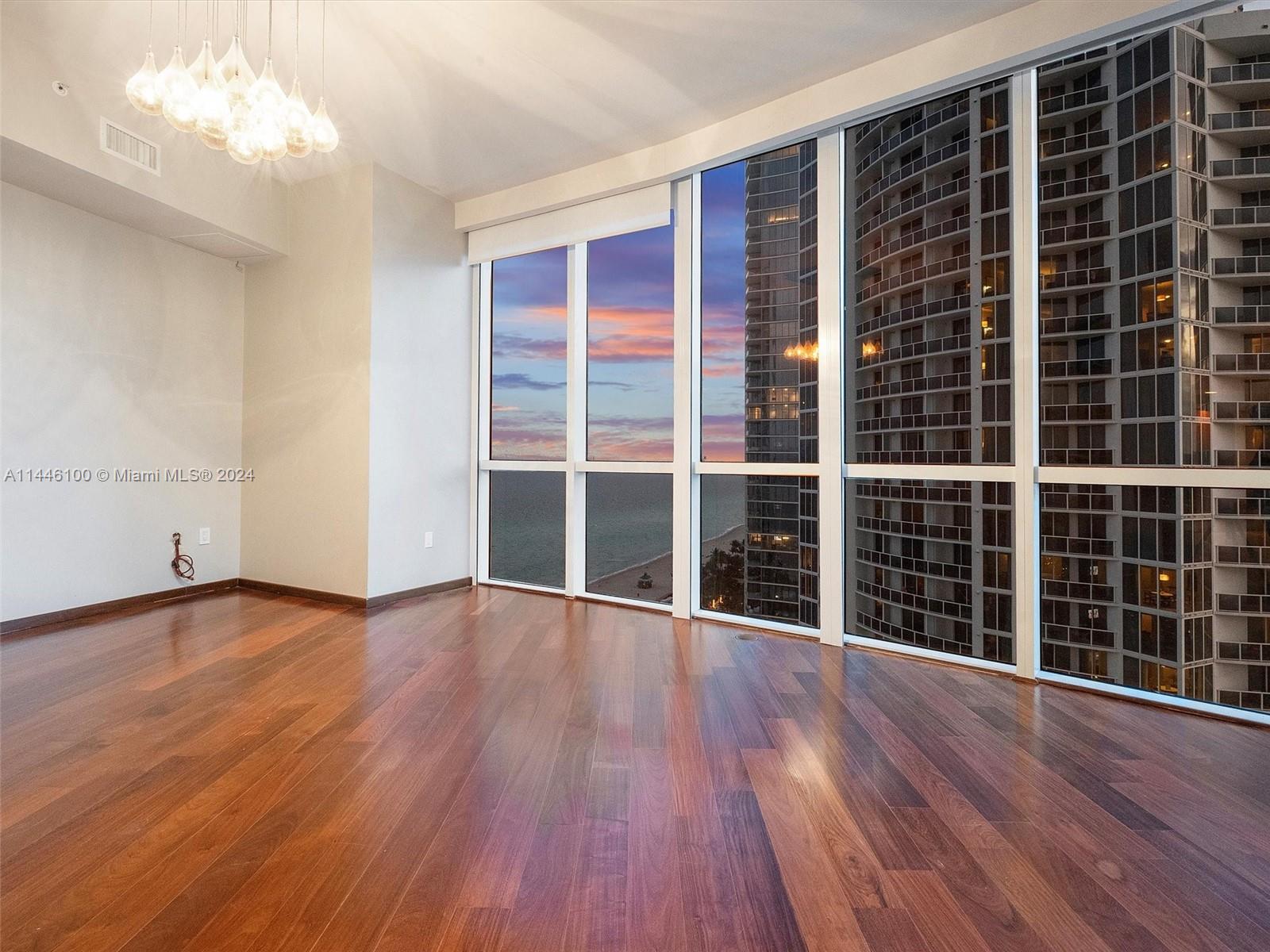 TRUMP PALACE CONDO - Residential