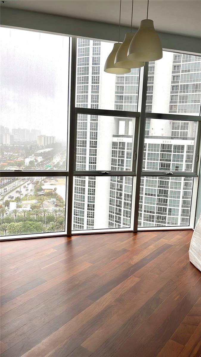 TRUMP PALACE CONDO - Residential