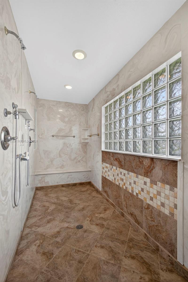 CRESTWOOD UNIT 1 PL 4 - Residential