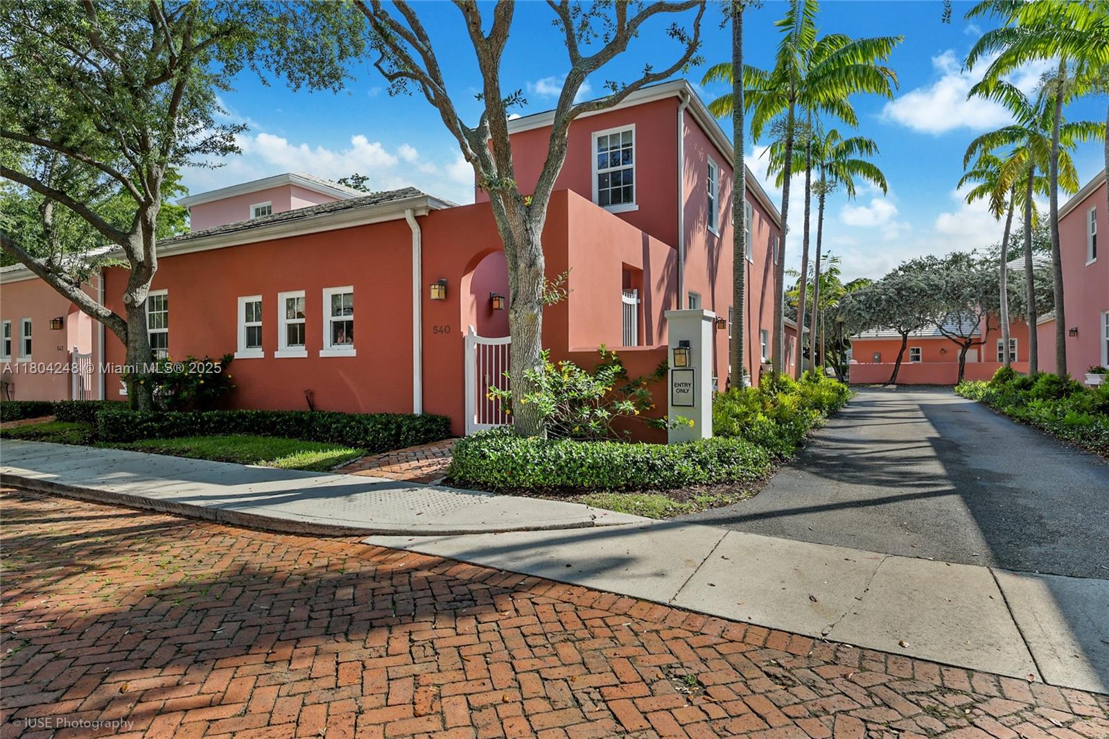 Property for Sale at 540 Loretto Ave 19, Coral Gables, Broward County, Florida - Bedrooms: 3 
Bathrooms: 3  - $2,200,000
