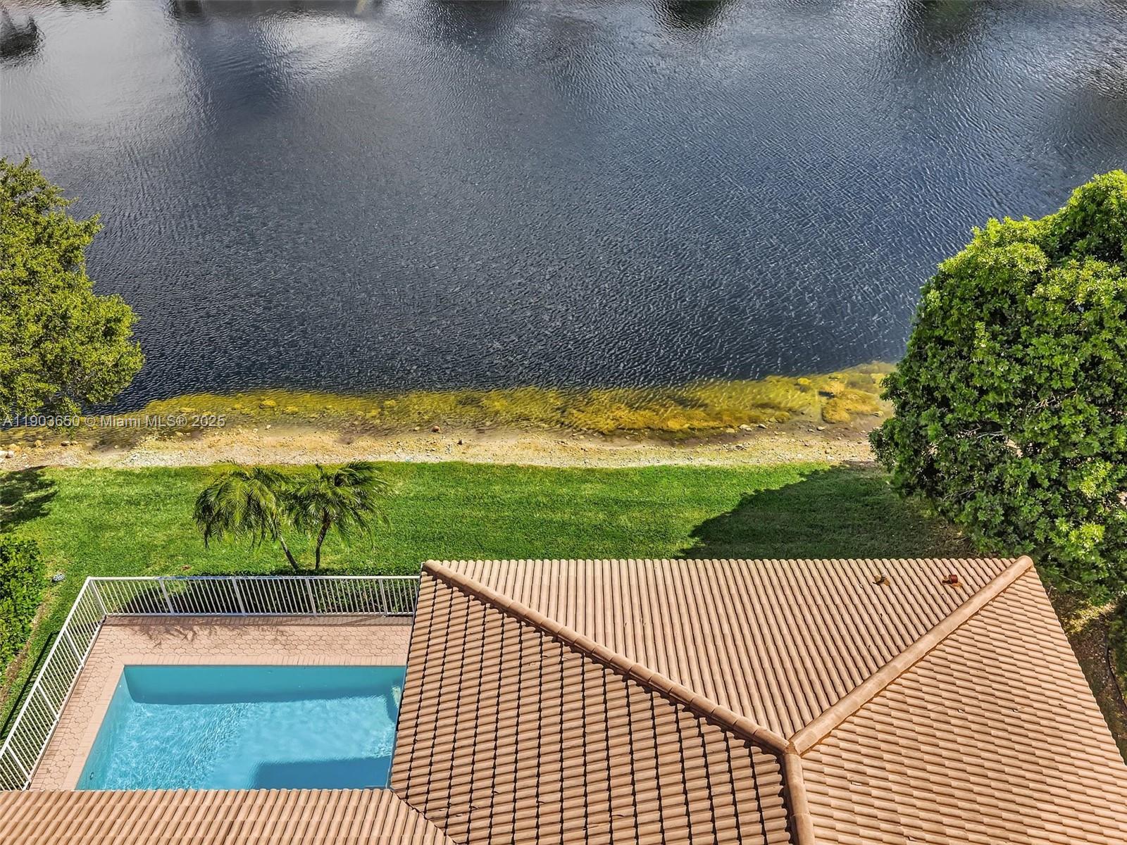 WYNDHAM LAKES WEST - Residential