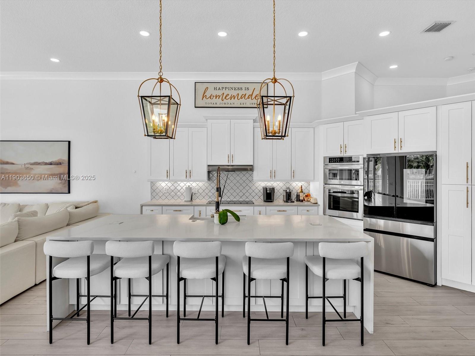 WYNDHAM LAKES WEST - Residential