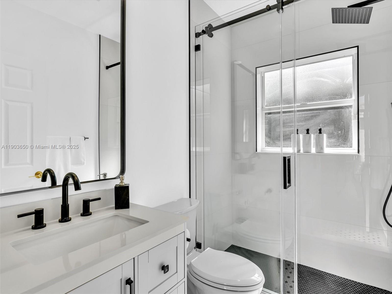 WYNDHAM LAKES WEST - Residential