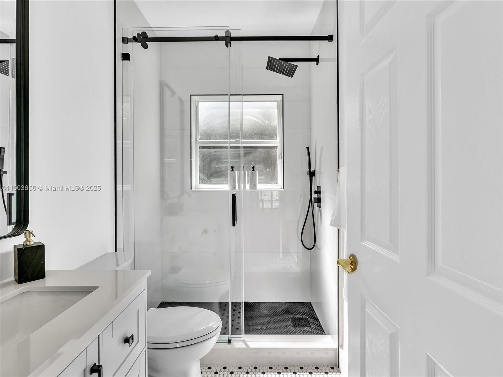 WYNDHAM LAKES WEST - Residential