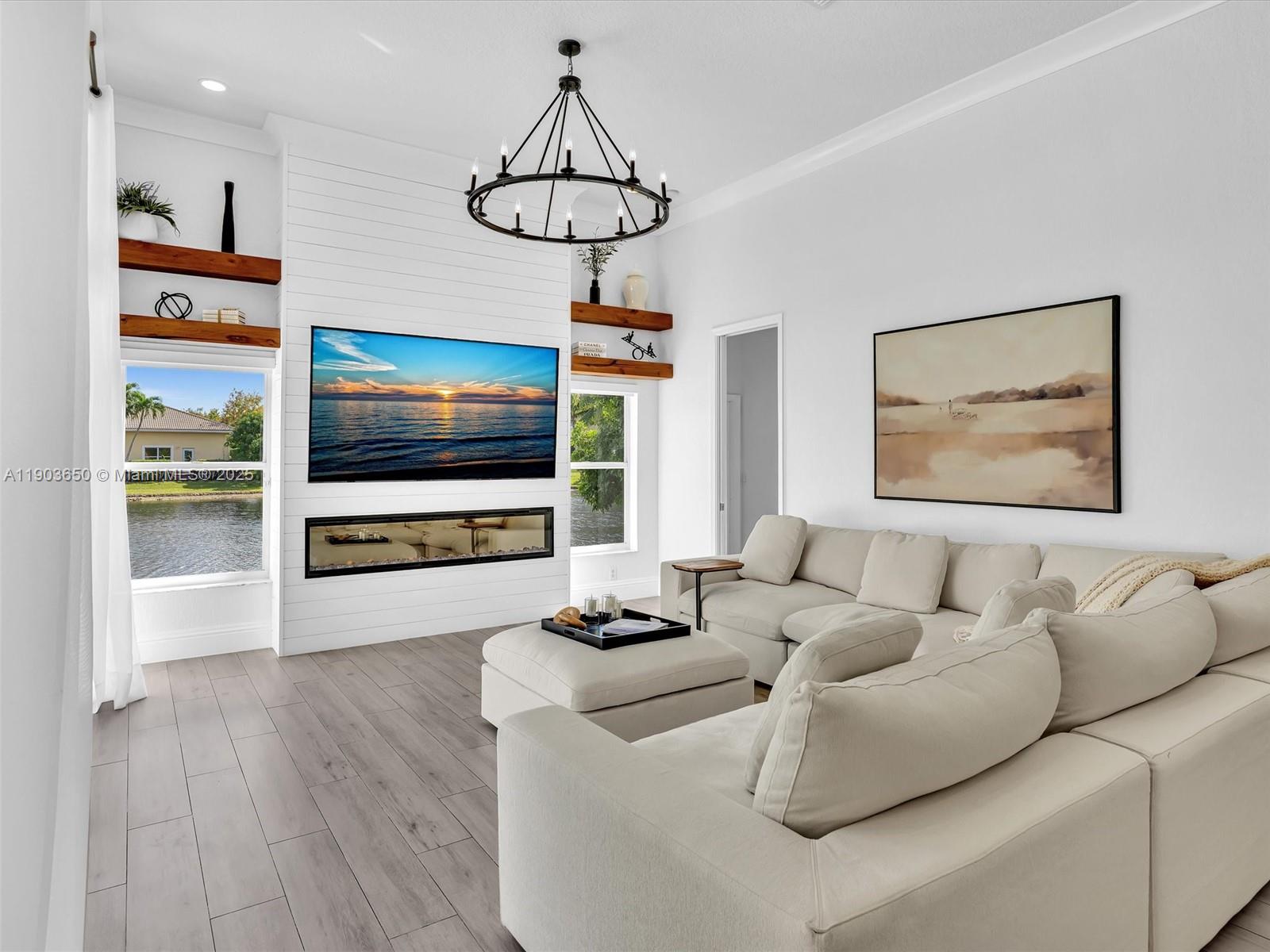 WYNDHAM LAKES WEST - Residential