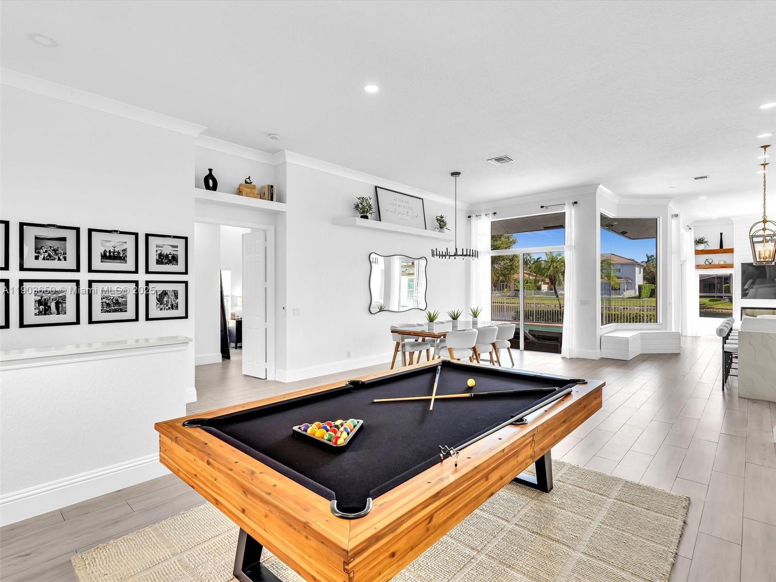 WYNDHAM LAKES WEST - Residential