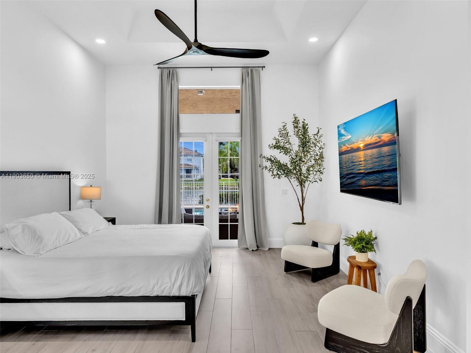 WYNDHAM LAKES WEST - Residential