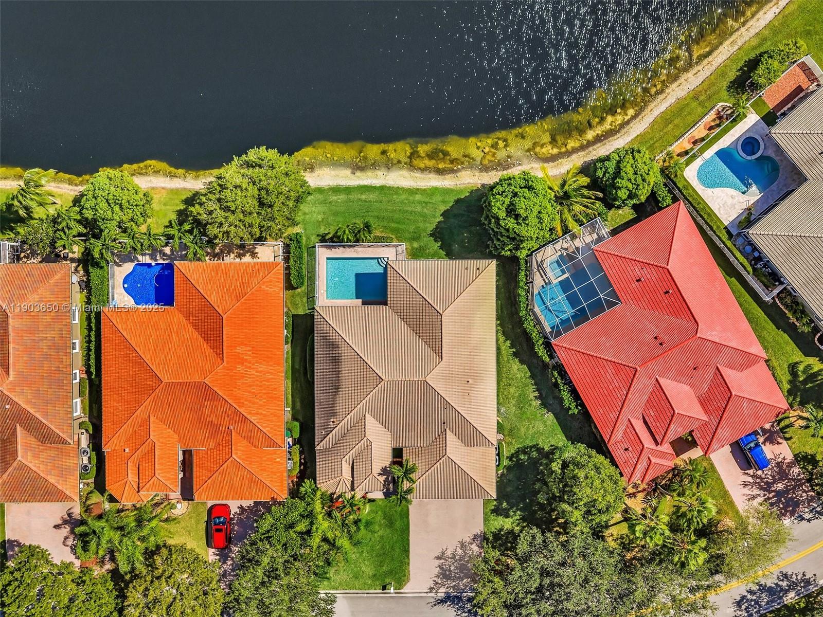 WYNDHAM LAKES WEST - Residential