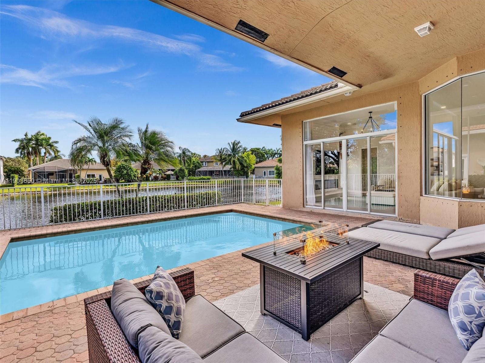 WYNDHAM LAKES WEST - Residential