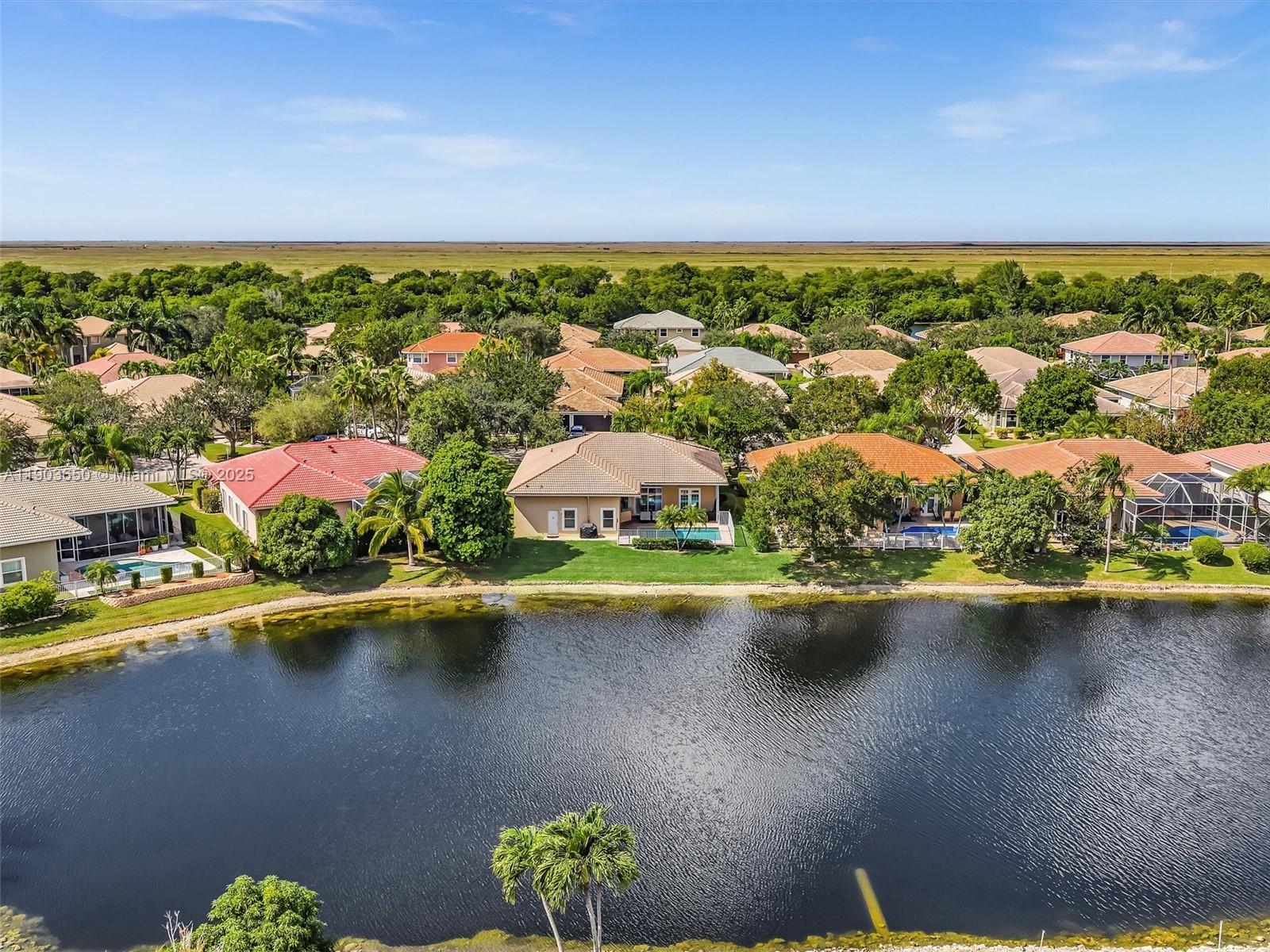 WYNDHAM LAKES WEST - Residential