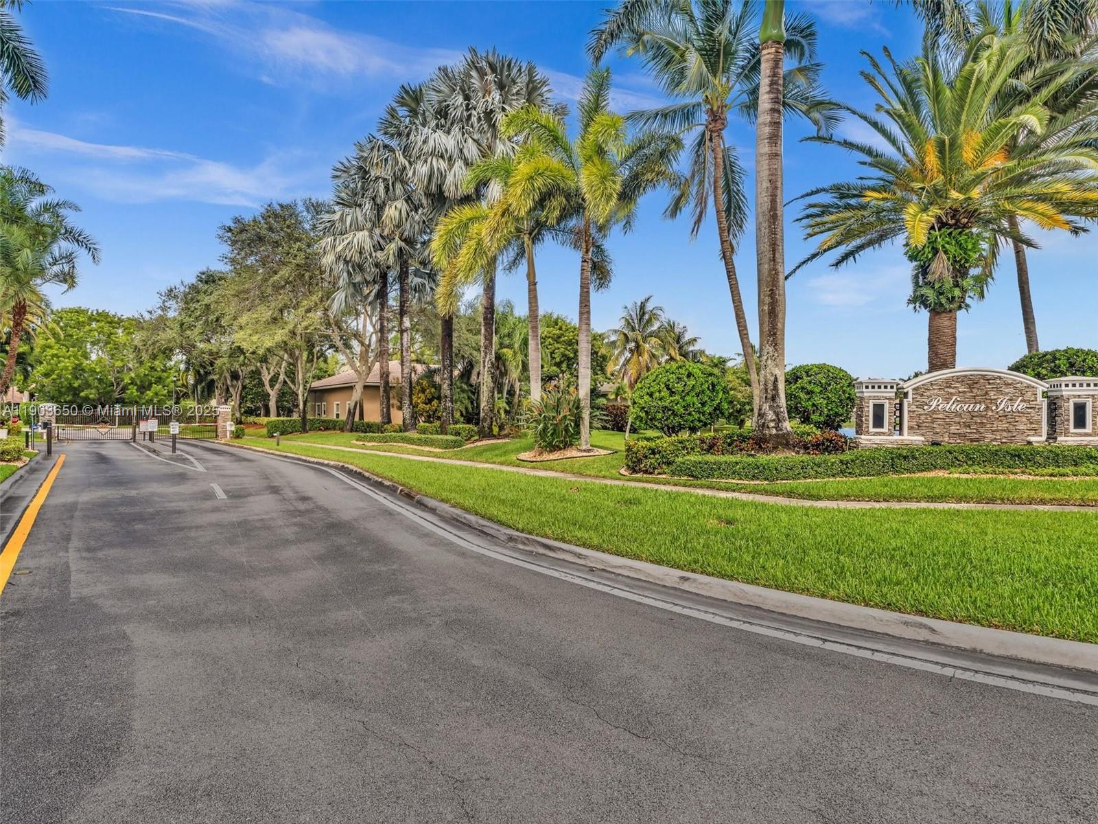 WYNDHAM LAKES WEST - Residential