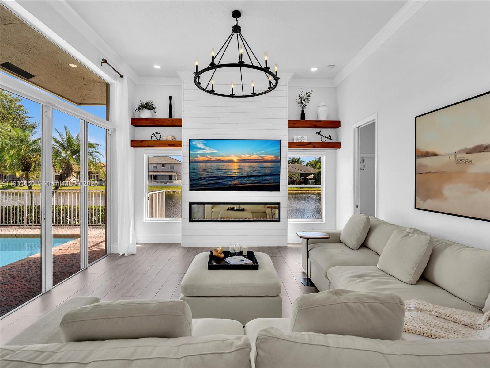 WYNDHAM LAKES WEST - Residential