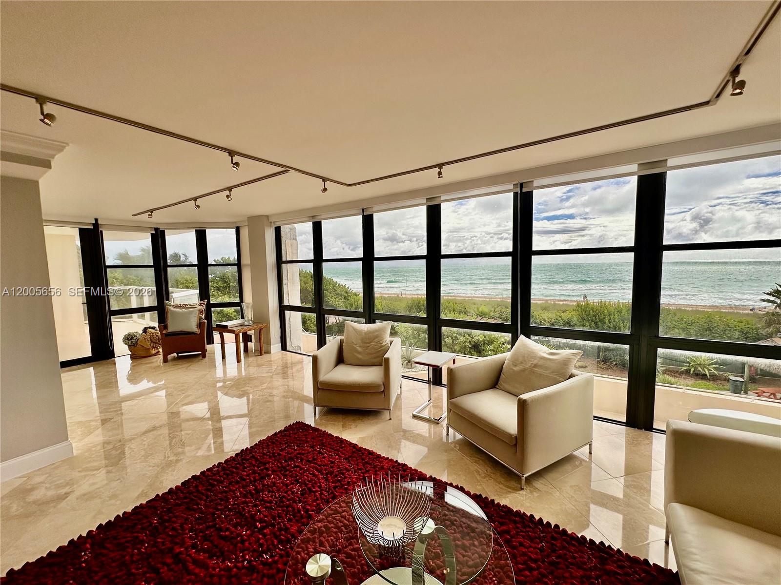 6423 Collins Ave 306