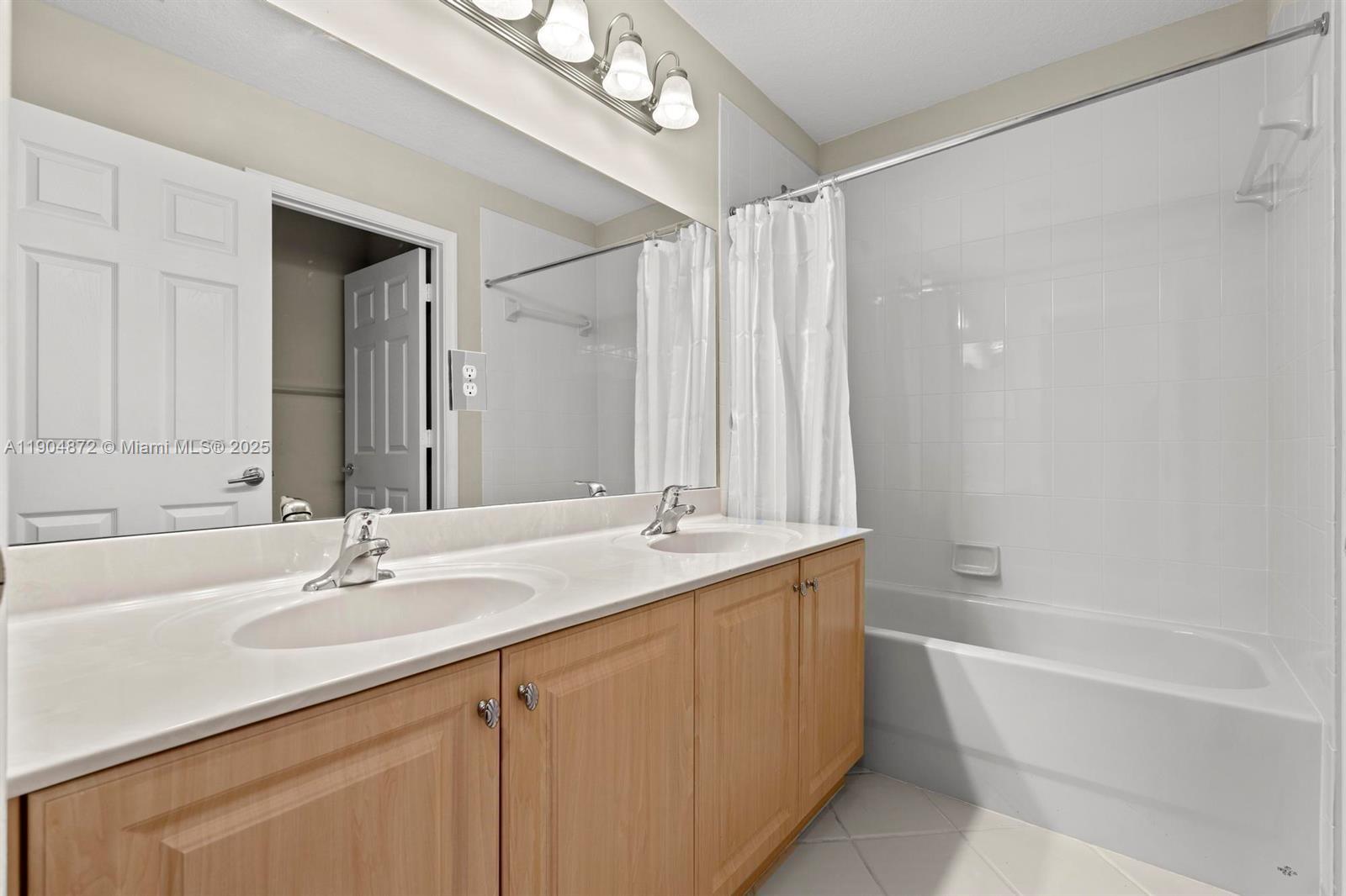 OLYMPIA 2 - Residential